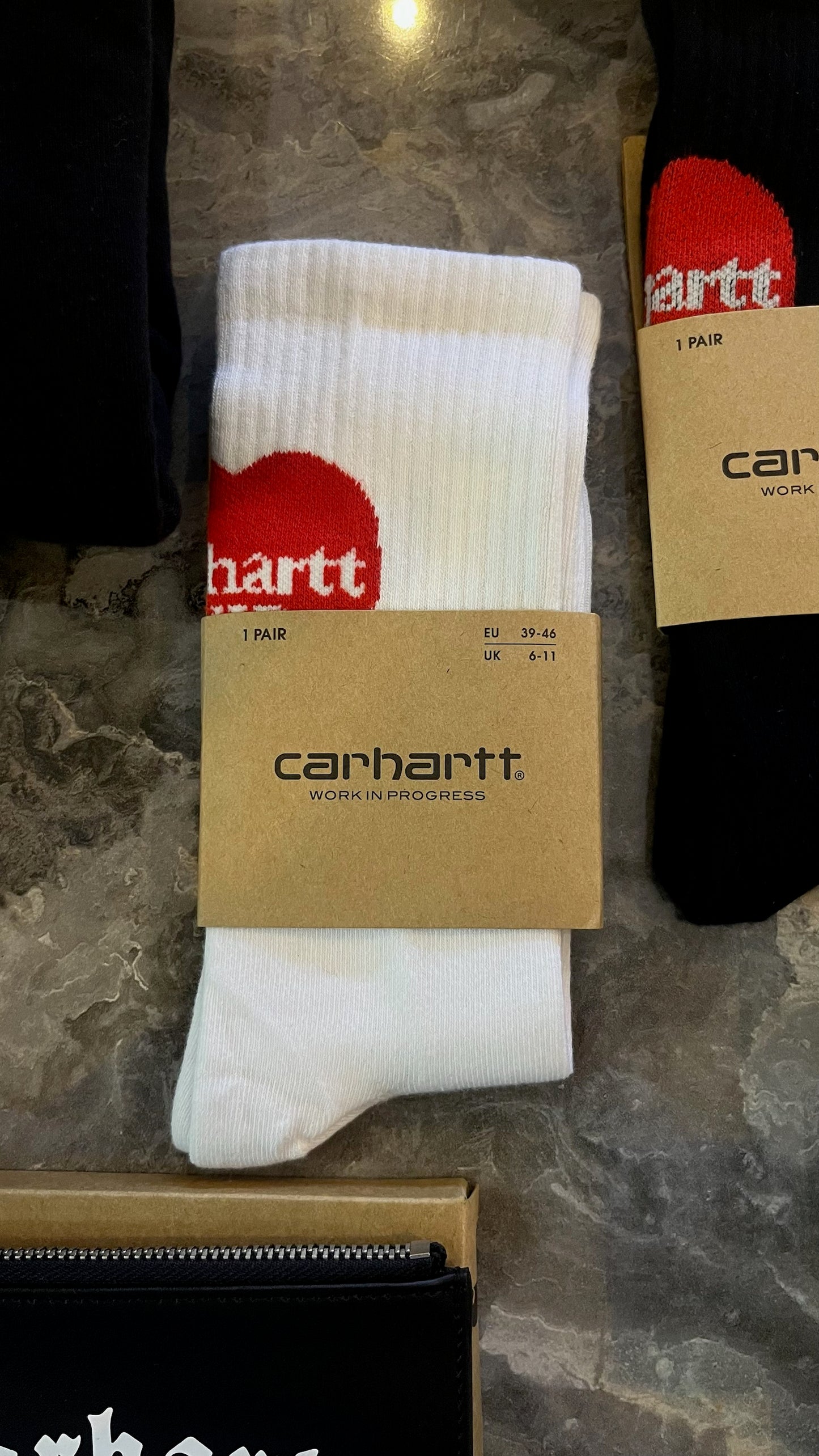 Carhartt WIP Heart Logo Socks – Black / White