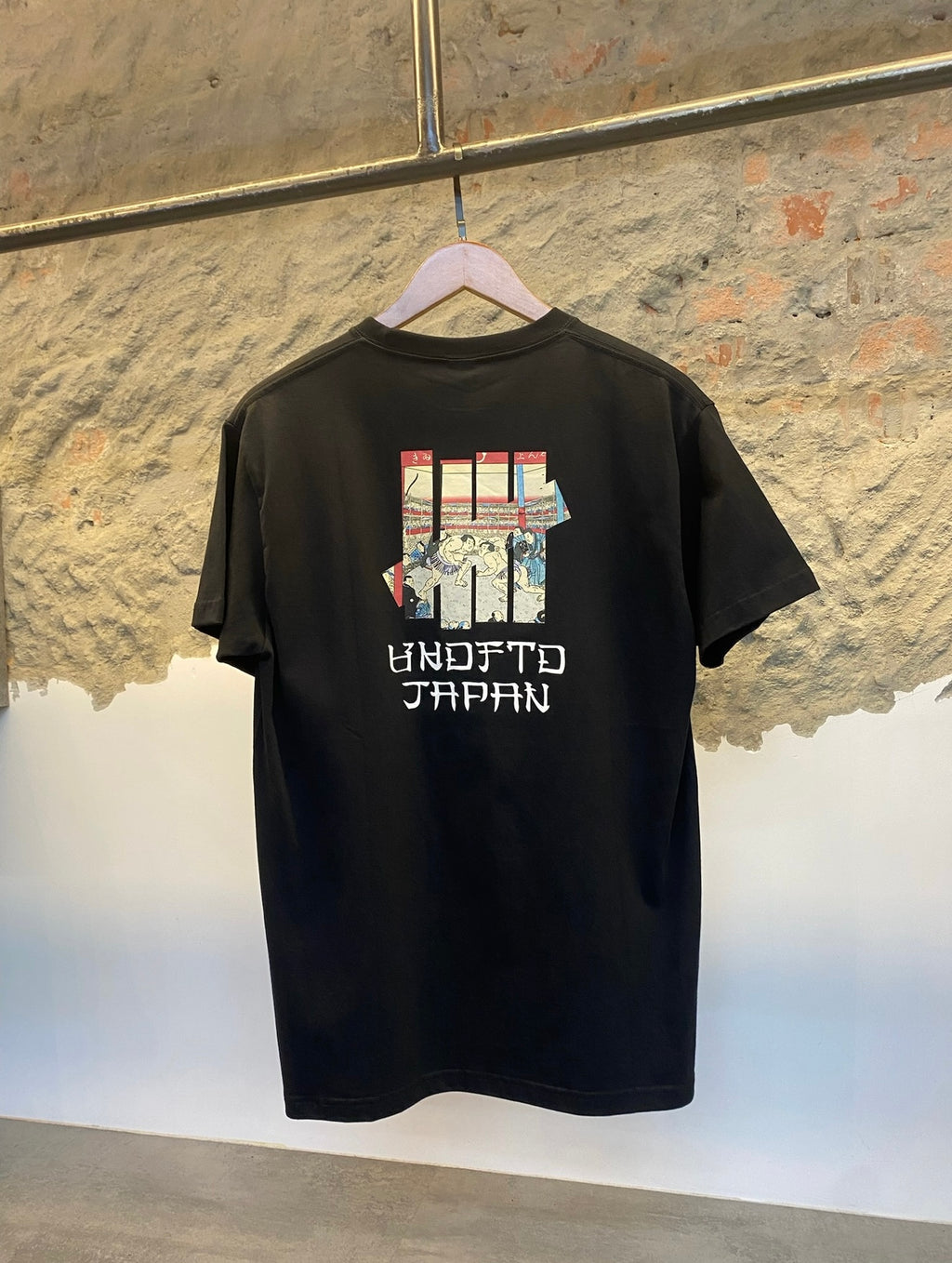 Undefeated Japan Tee – Black / White