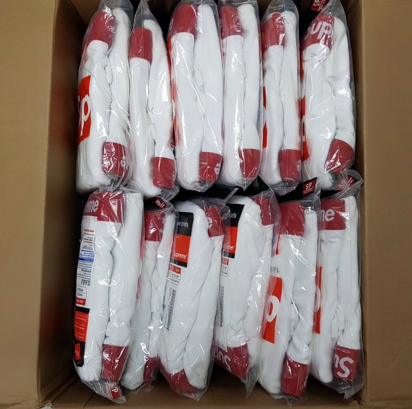 Supreme x Hanes Boxer Briefs – 4 Pack (White/Red)