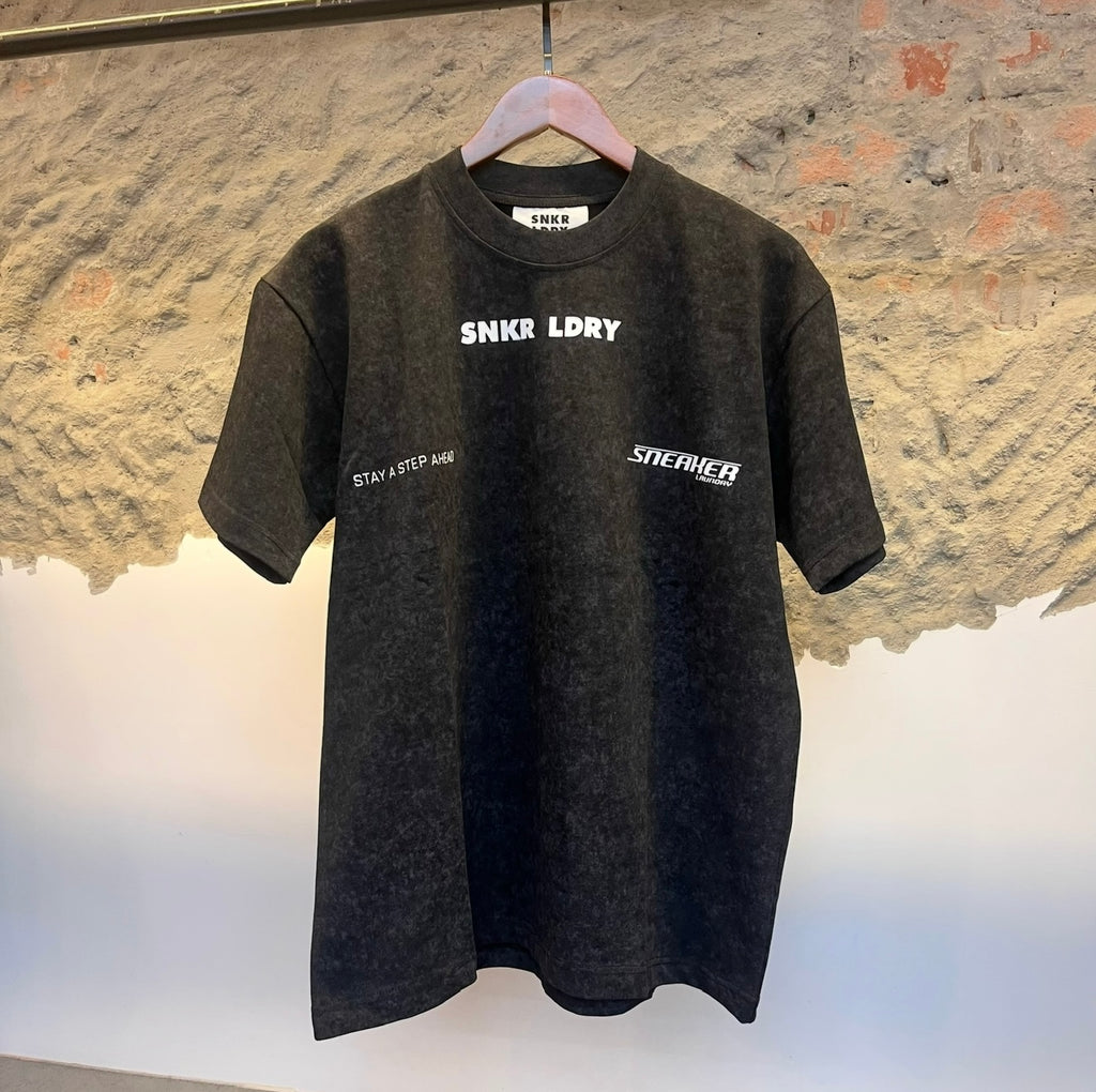 SNKR LDRY Oversized Tee