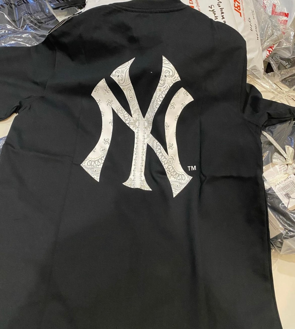 New Era NY Yankees Paisley Tee – Black (COOLERA® Edition)