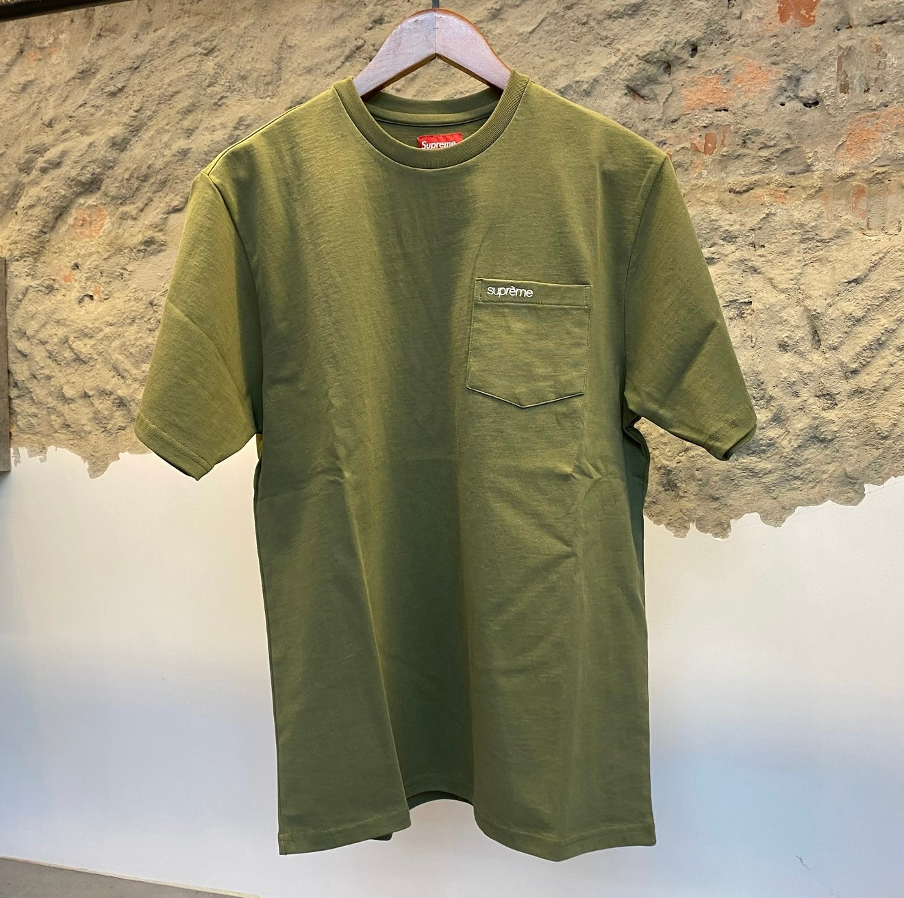 Supreme Hanes Loose-Fit Pocket Tee